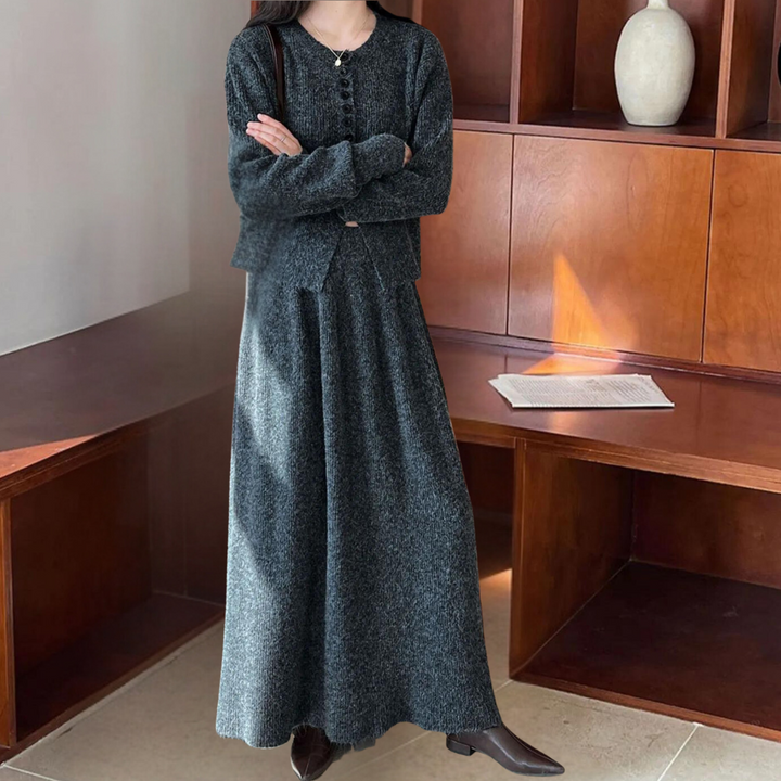 KALEA - Elegant and comfortable women's knit set with refined skirt