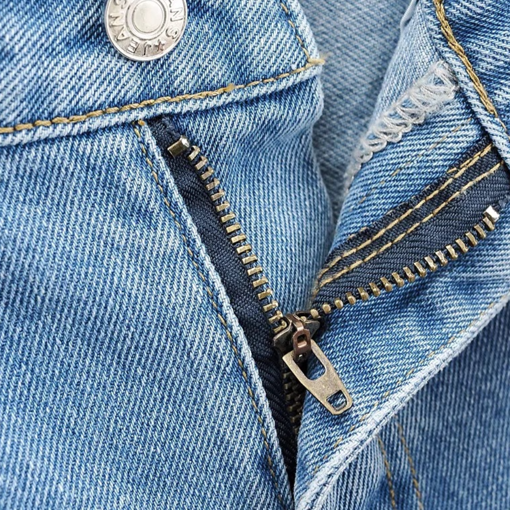 MAILANI - Stylish women's denim cargo trousers for a unique and fashionable look