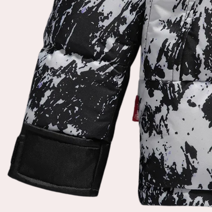 Trendy, eco-friendly ETANA winter jacket for men - ideal for outdoor adventures!