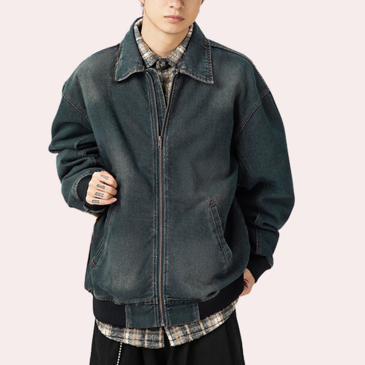 The stylish Harold denim jacket: a key addition to the modern men's wardrobe