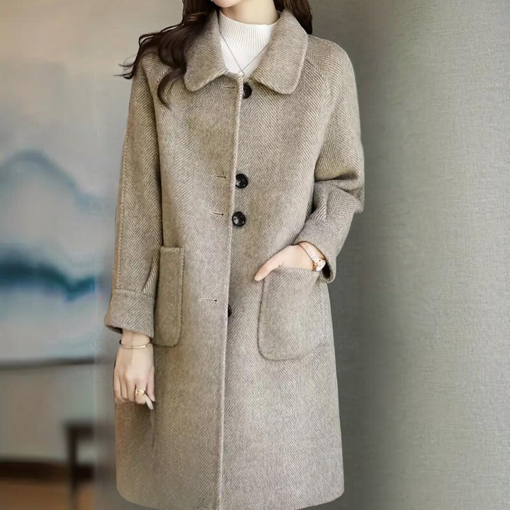 Leilana winter coat: a combination of elegance and luxury for women