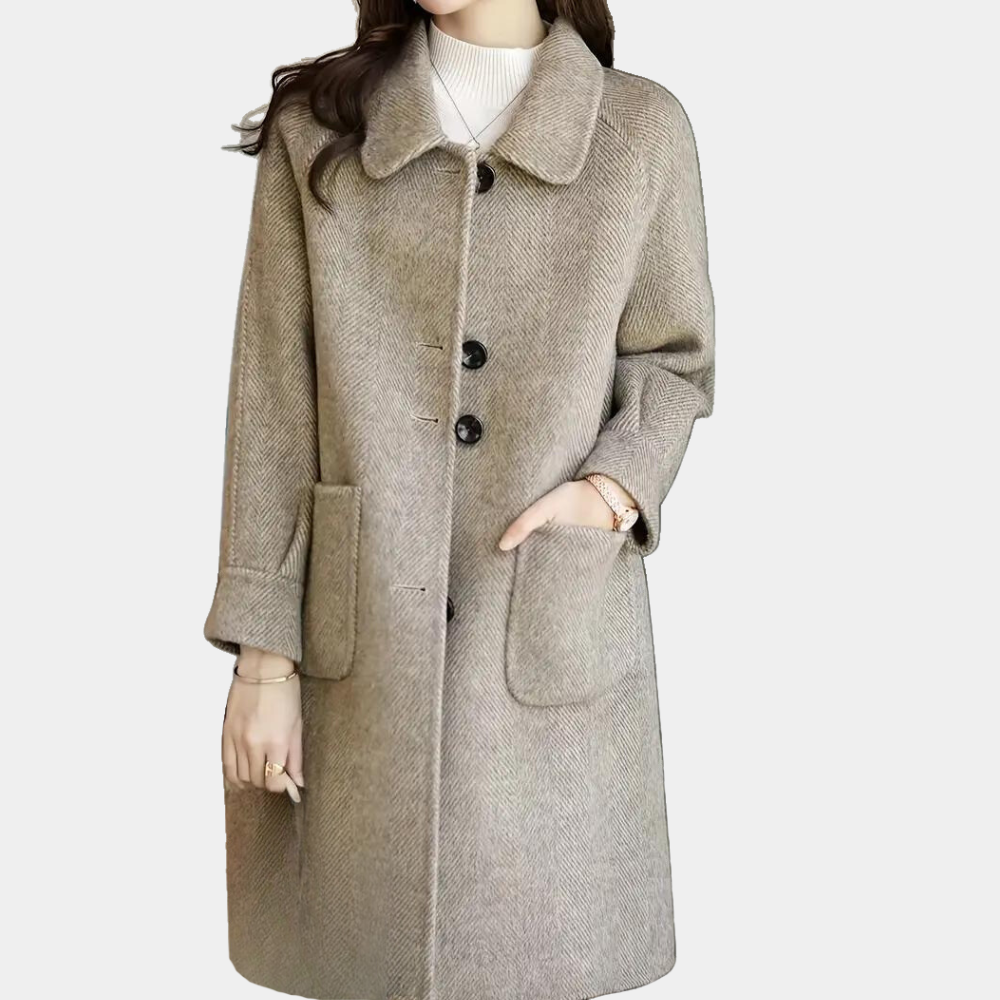 Leilana winter coat: a combination of elegance and luxury for women