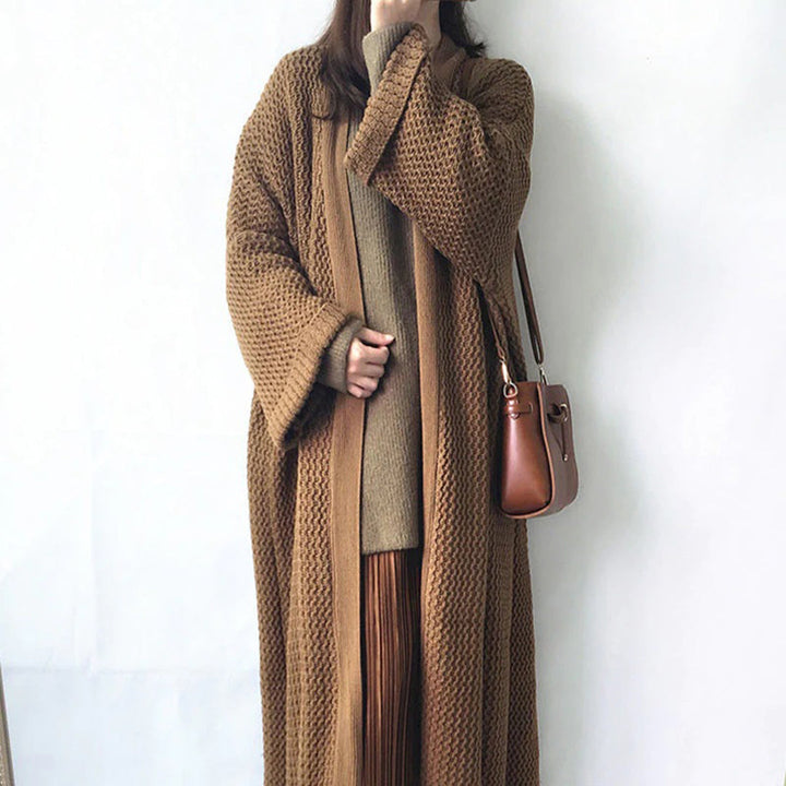 Stylish and elegant ABIGAIL cardigan - a must-have in your wardrobe!