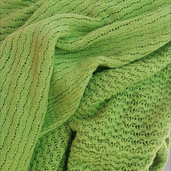 Stylish and elegant ABIGAIL cardigan - a must-have in your wardrobe!