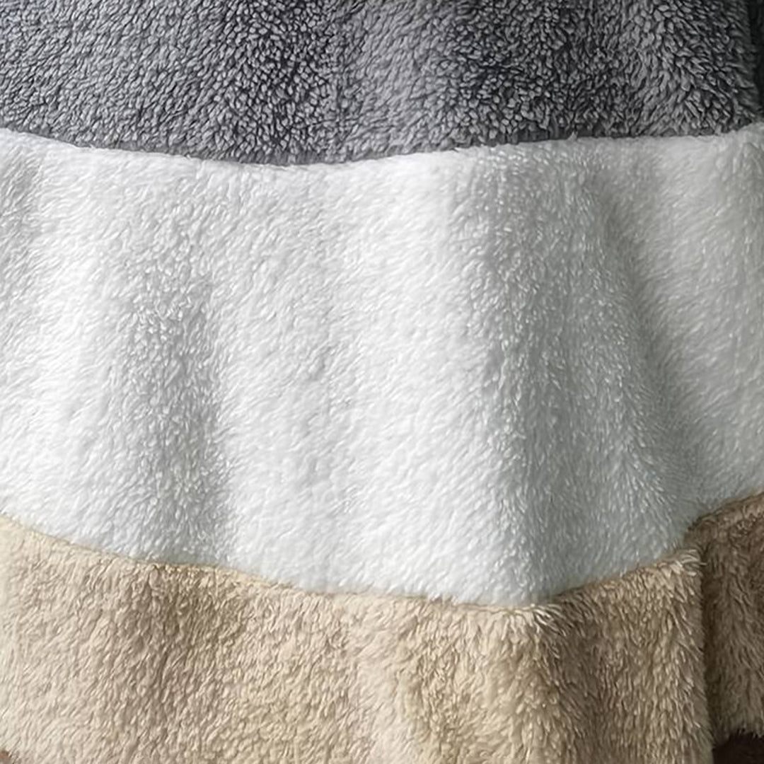 Elegant women's Harriet fleece jacket with fashionable hood