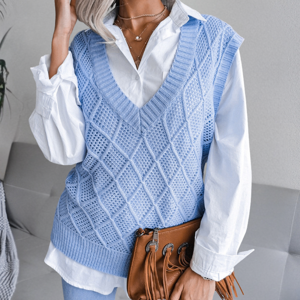 Stylish AZRA women's cardigan - highlight your unique style!