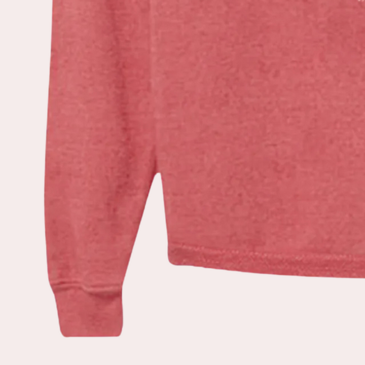 Stylish ladies' jumper with adorable cat - perfect for any occasion!