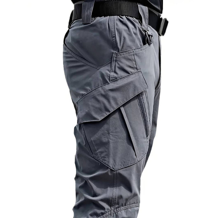 Stylish eco-friendly cargo trousers for the modern man - ELMER