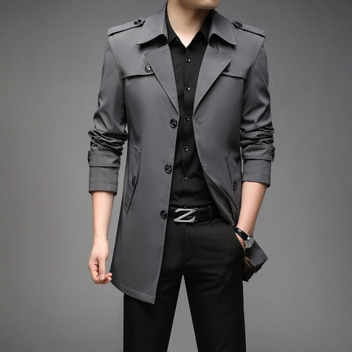 A stylish and elegant men's bag that emphasises timeless chic