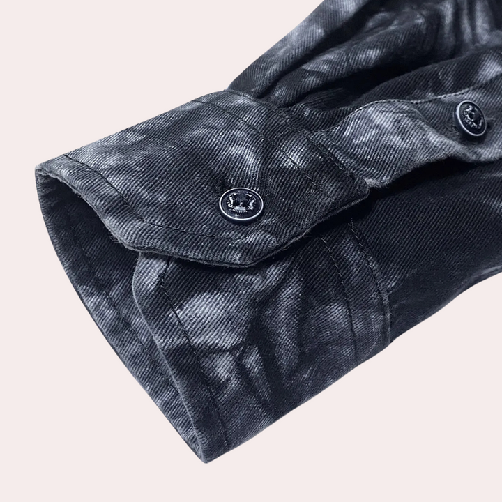 Men's DANIIL shirt: Elegance and style at your fingertips!