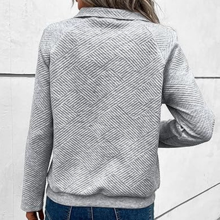 Stylish and comfortable Ester women's jumper - the perfect combination of fashion and casual!