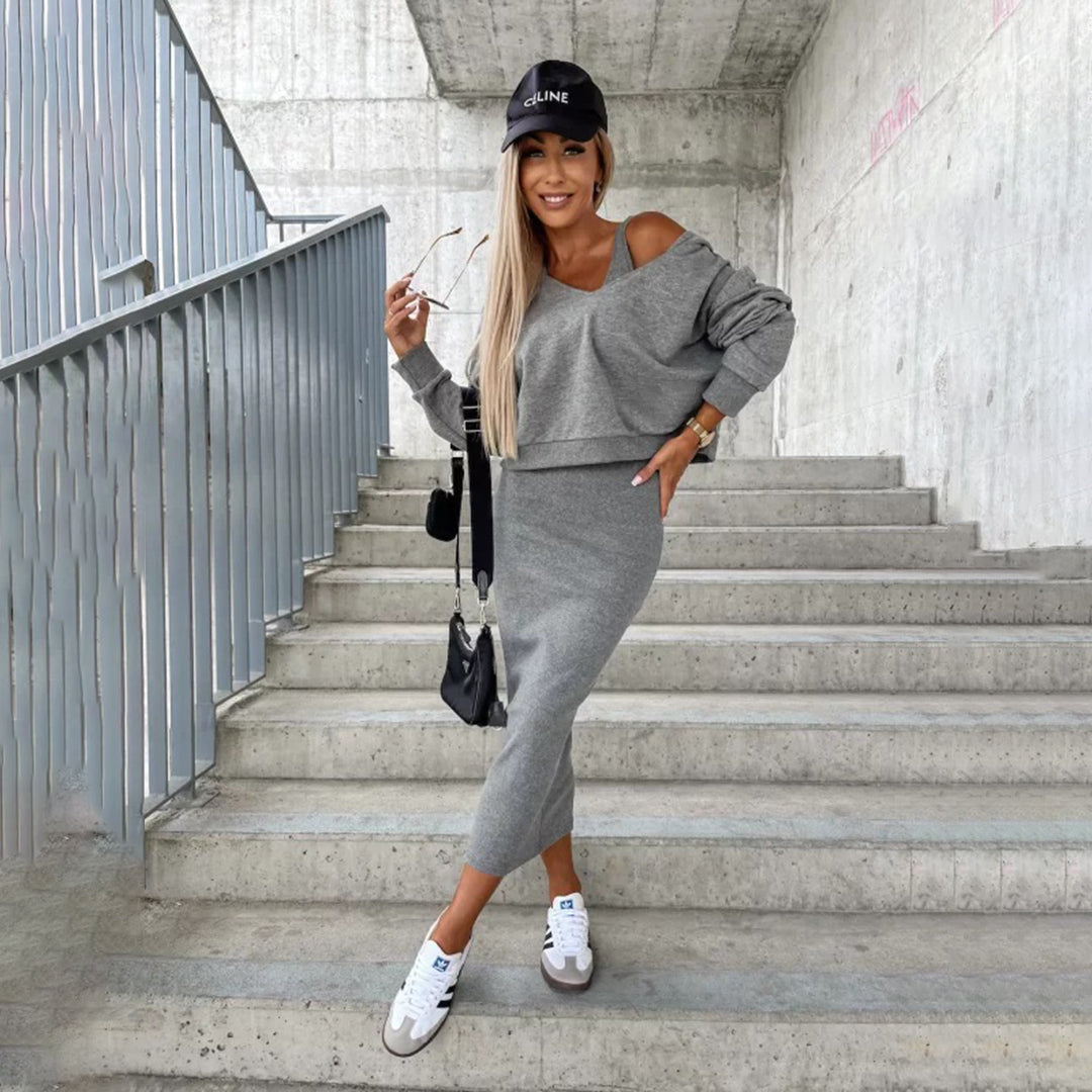 BESSIE - A stylish dress and jumper, perfect for any occasion!