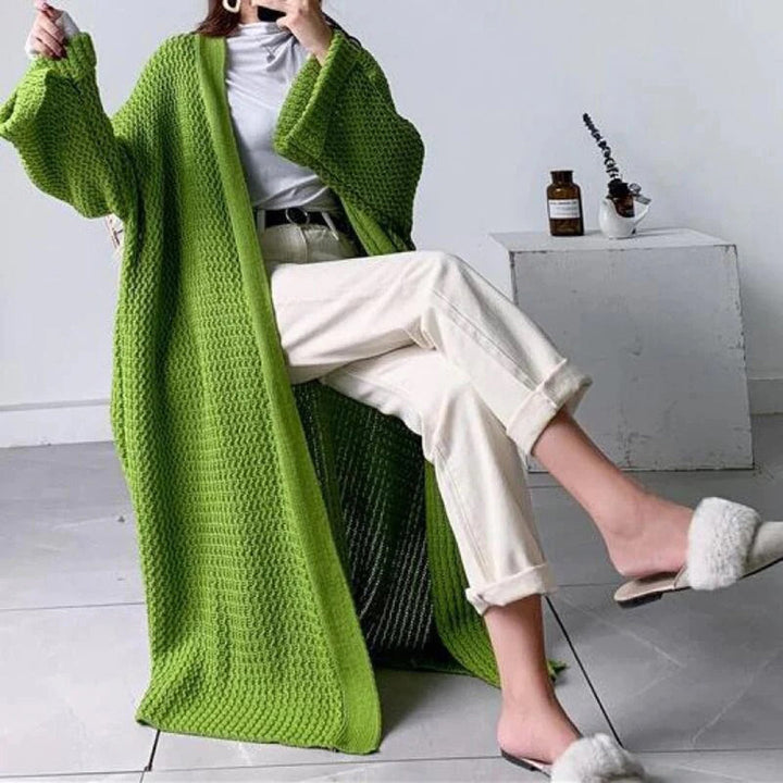 Stylish and elegant ABIGAIL cardigan - a must-have in your wardrobe!