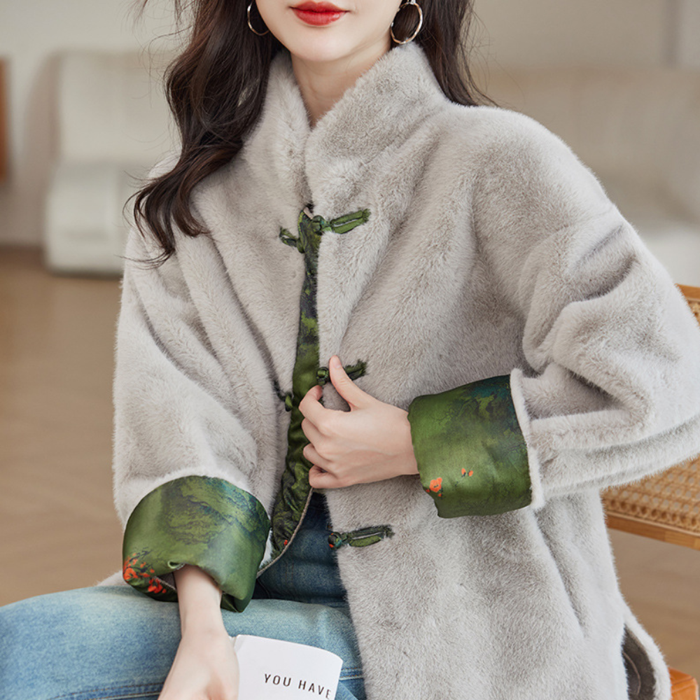 Elegant and comfortable winter coat for women ELMIRA