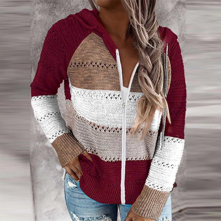 AVALYNN jumper with pointed neckline - A classic of elegance in a sophisticated edition