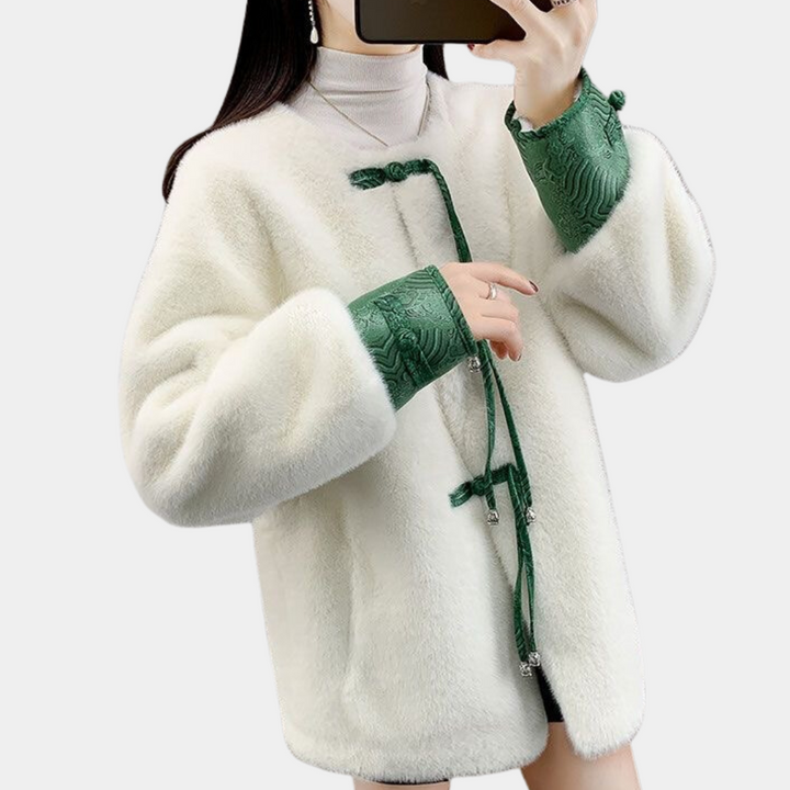 Stylish winter coat for women - perfect elegance and sophistication for any occasion