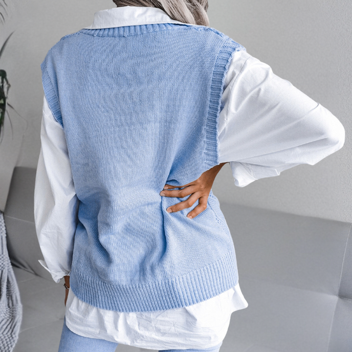 Stylish AZRA women's cardigan - highlight your unique style!