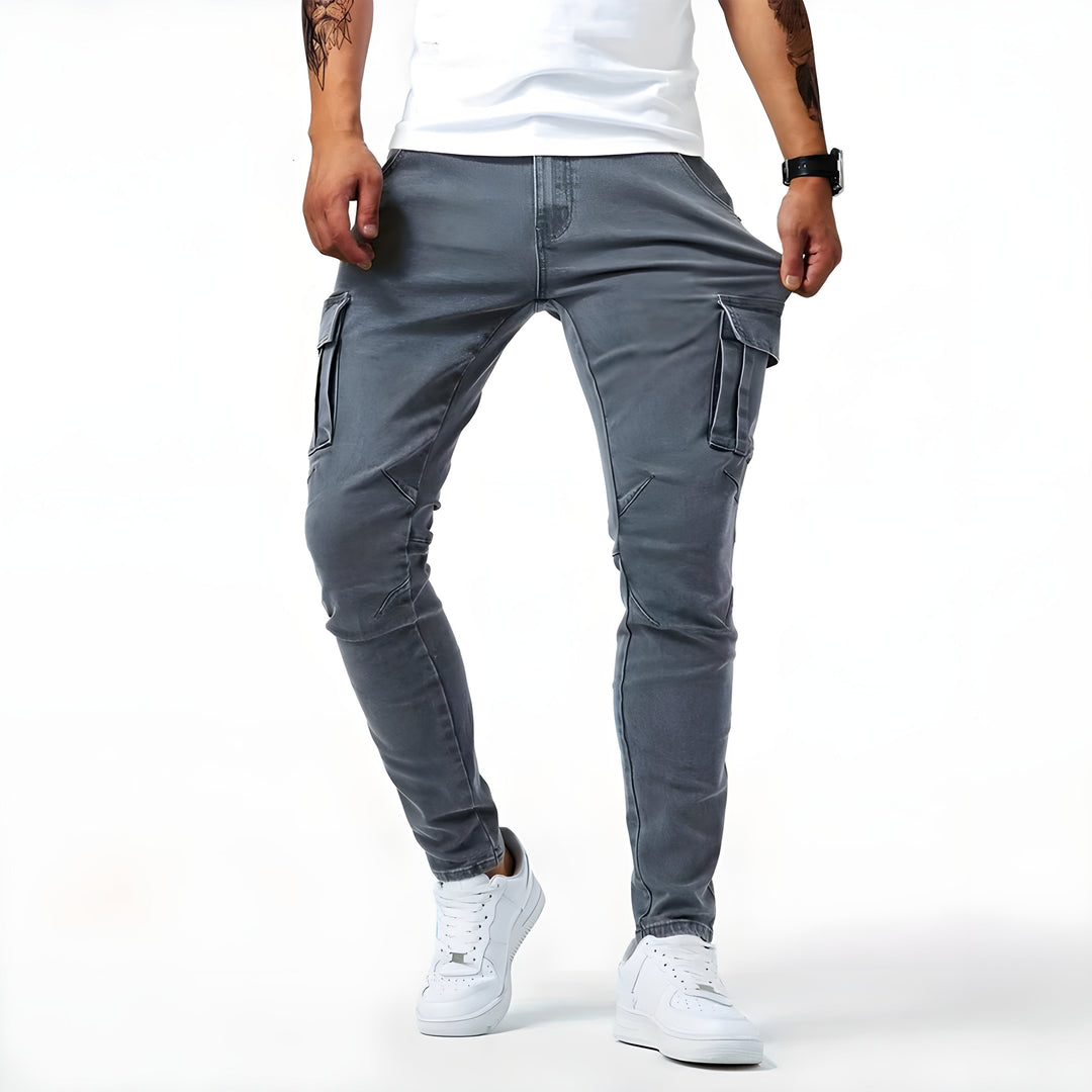 Stylish and ultra-comfortable Zacharie™ cargo trousers in a relaxed fit