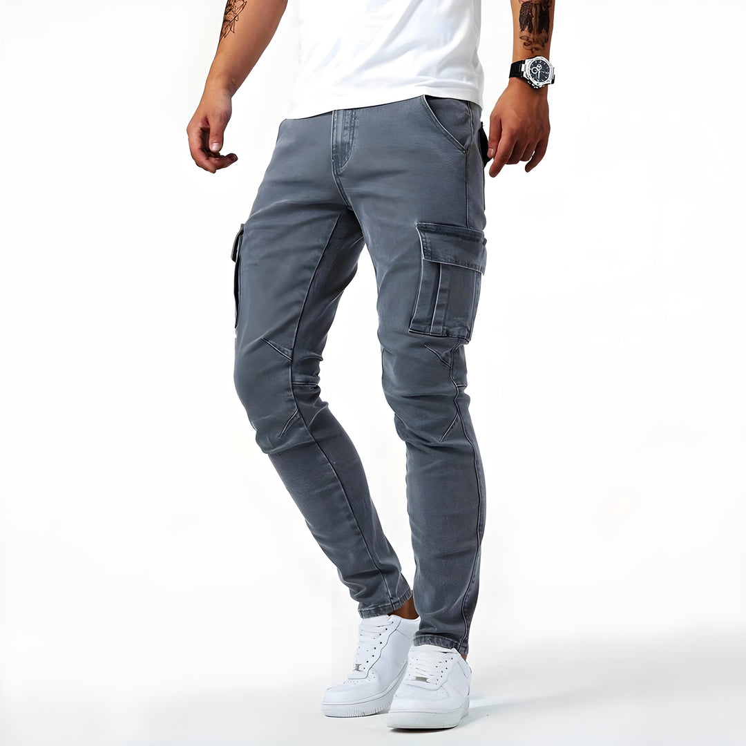 Stylish and ultra-comfortable Zacharie™ cargo trousers in a relaxed fit