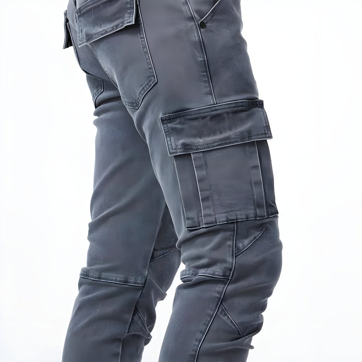 Stylish and ultra-comfortable Zacharie™ cargo trousers in a relaxed fit