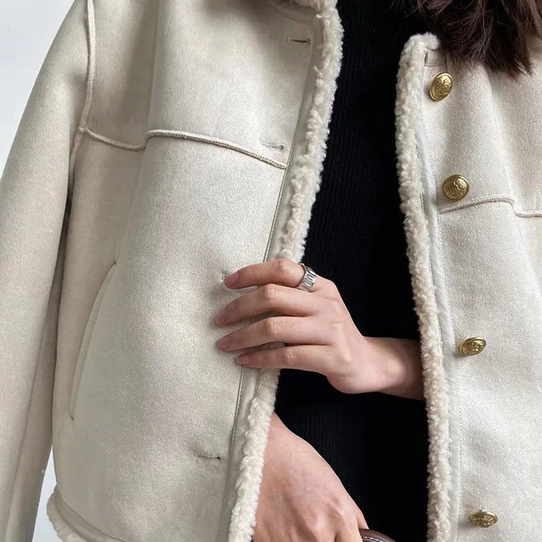 Elegant GEORGIA women's coat - the perfect choice to impress in any situation!