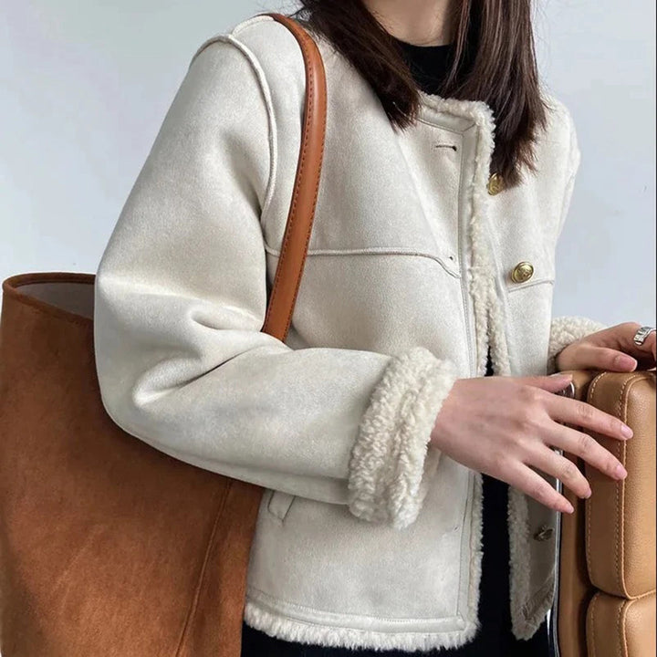 Elegant GEORGIA women's coat - the perfect choice to impress in any situation!