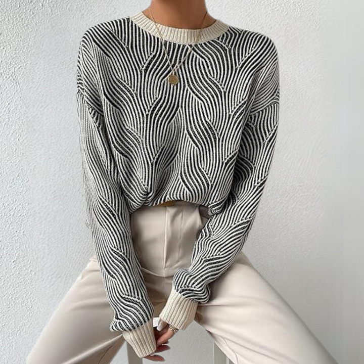 Elegant DEBORAH women's jumper - add a stylish touch to your wardrobe!