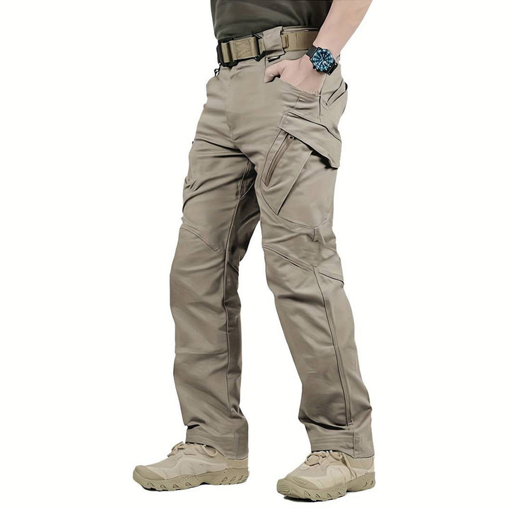 Stylish eco-friendly cargo trousers for the modern man - ELMER