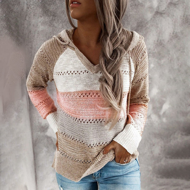 AVALYNN jumper with pointed neckline - A classic of elegance in a sophisticated edition