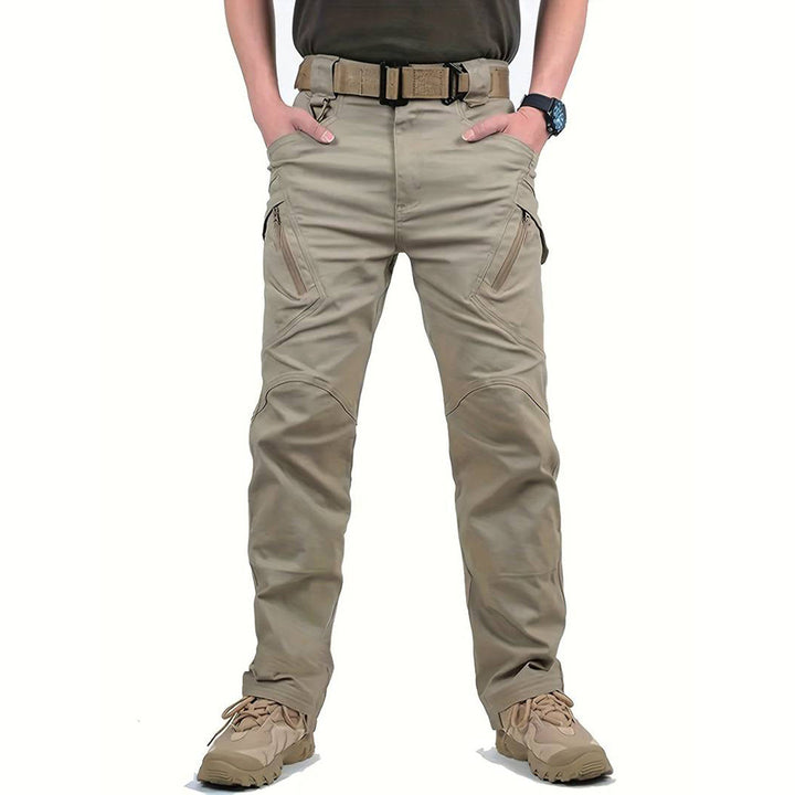 Stylish eco-friendly cargo trousers for the modern man - ELMER