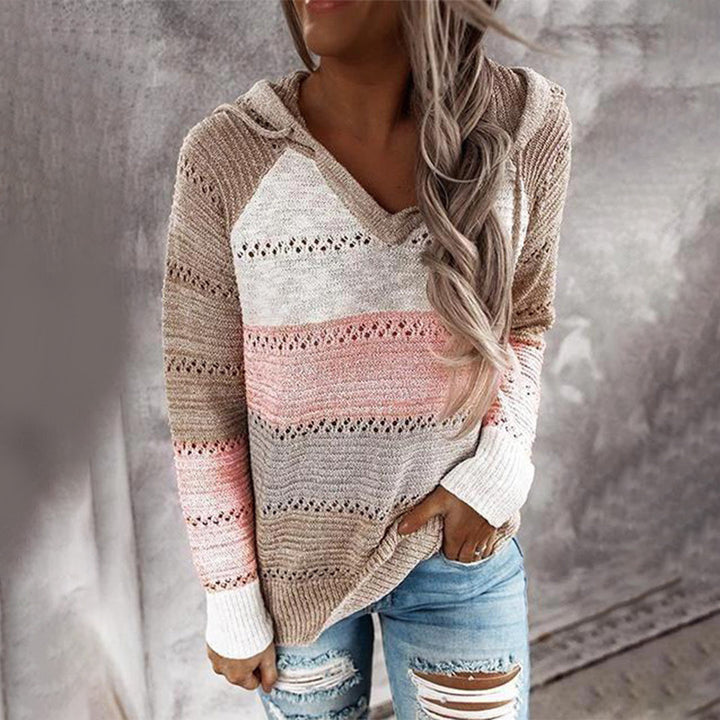 AVALYNN jumper with pointed neckline - A classic of elegance in a sophisticated edition