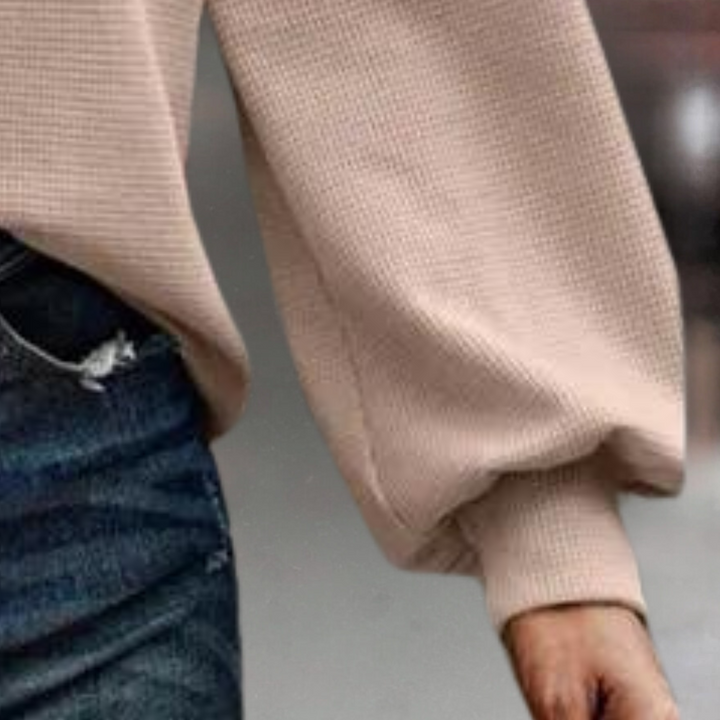 The stylish and elegant Rebecca sweatshirt for women - the perfect combination of comfort and class!