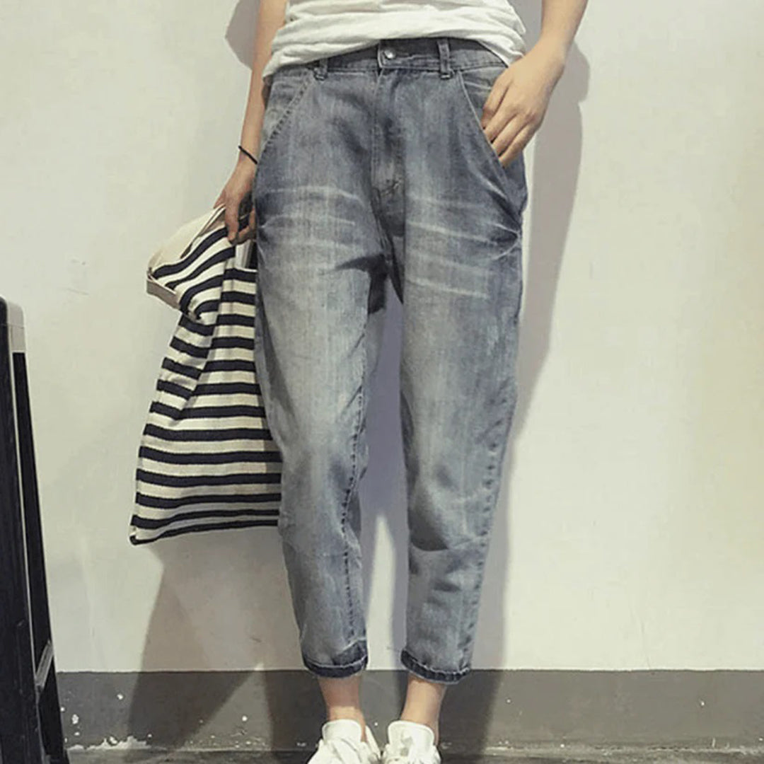 BEATRIX - Stylish and comfortable jeans perfect for any occasion