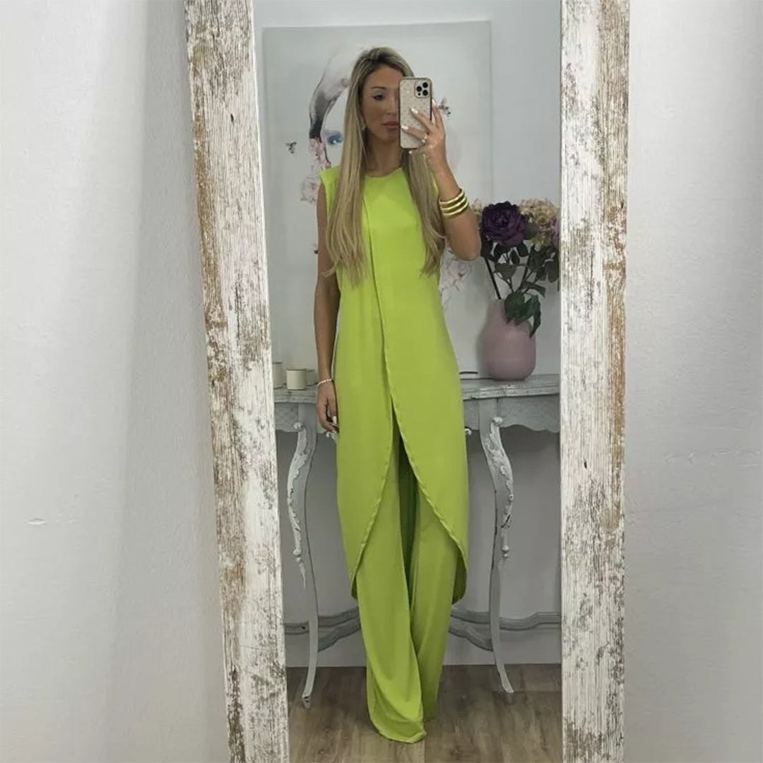 An elegant and stylish outfit for the modern woman - JAMIE