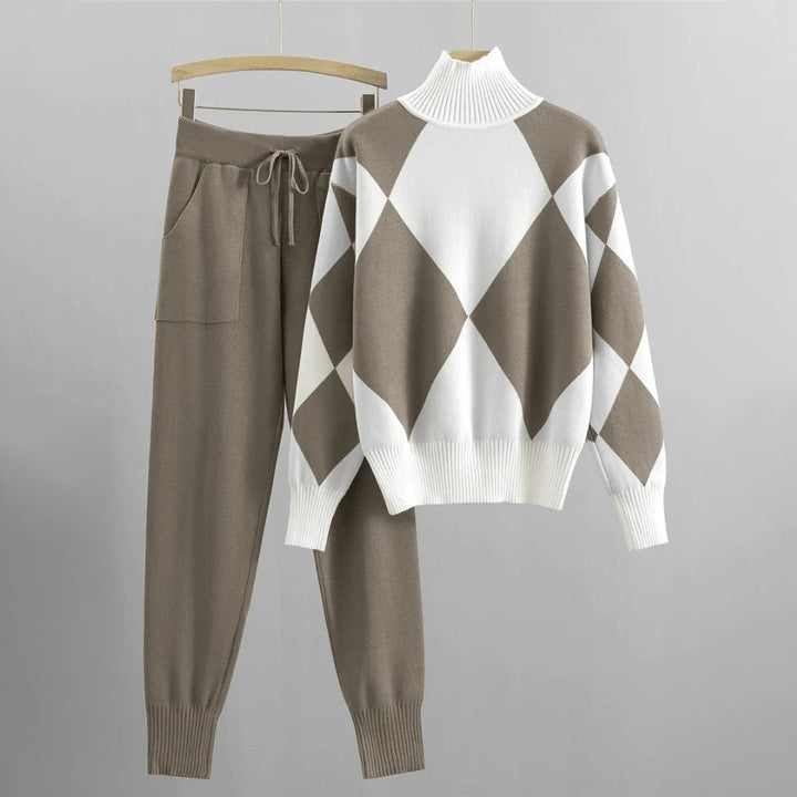 MARYANA - Cozy set with unusual jumper and cocoon style trousers