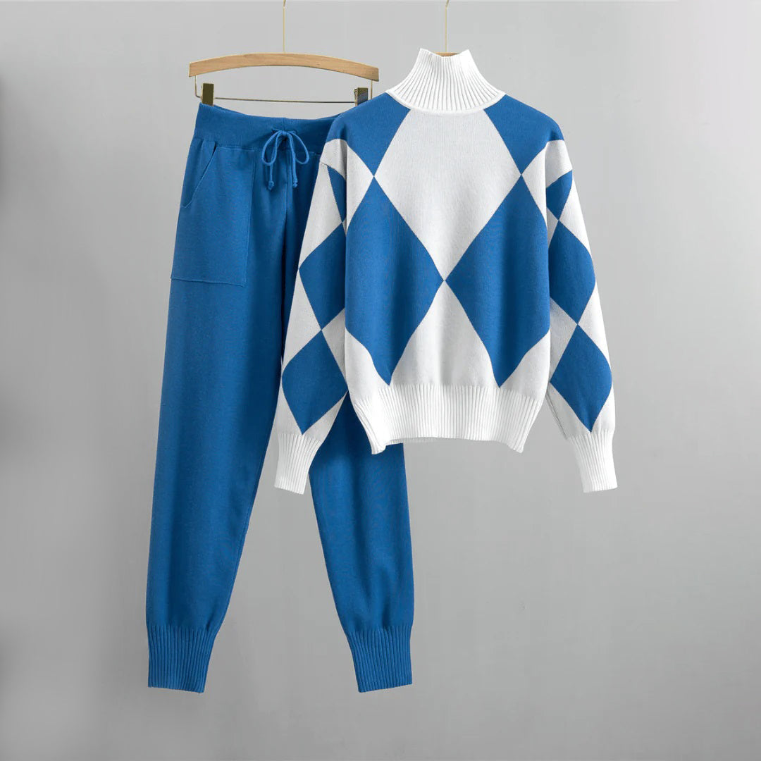 MARYANA - Cozy set with unusual jumper and cocoon style trousers