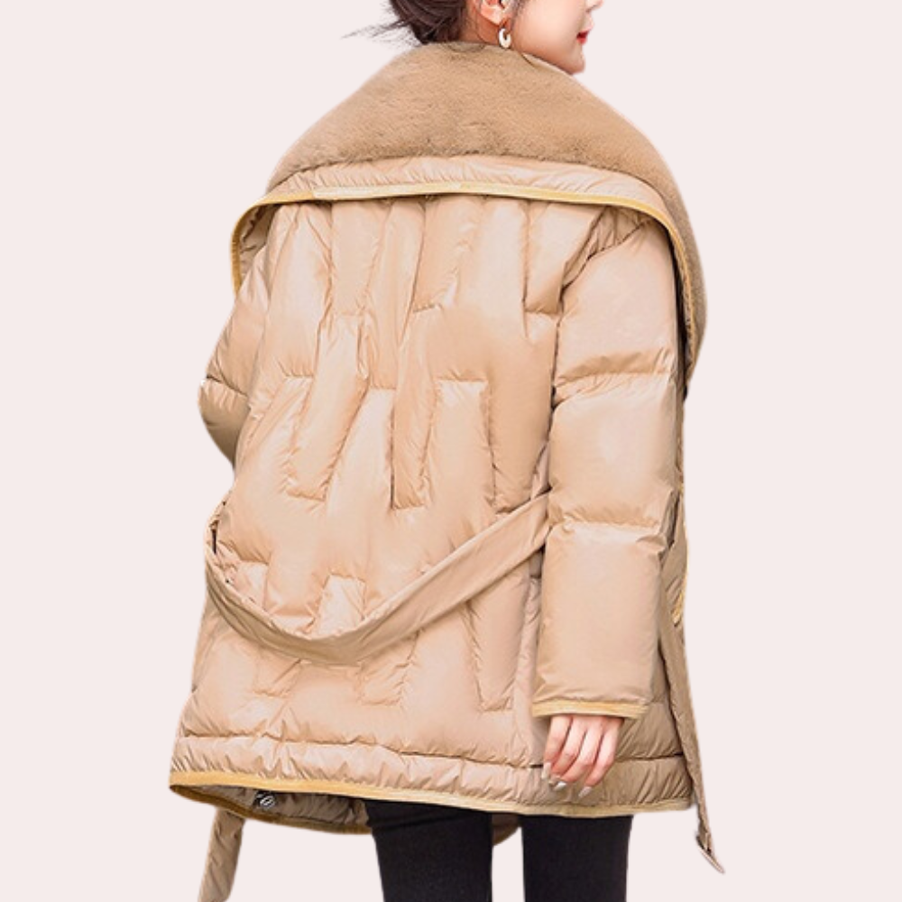 Elegant EMIRA women's coat - style and sophistication in one