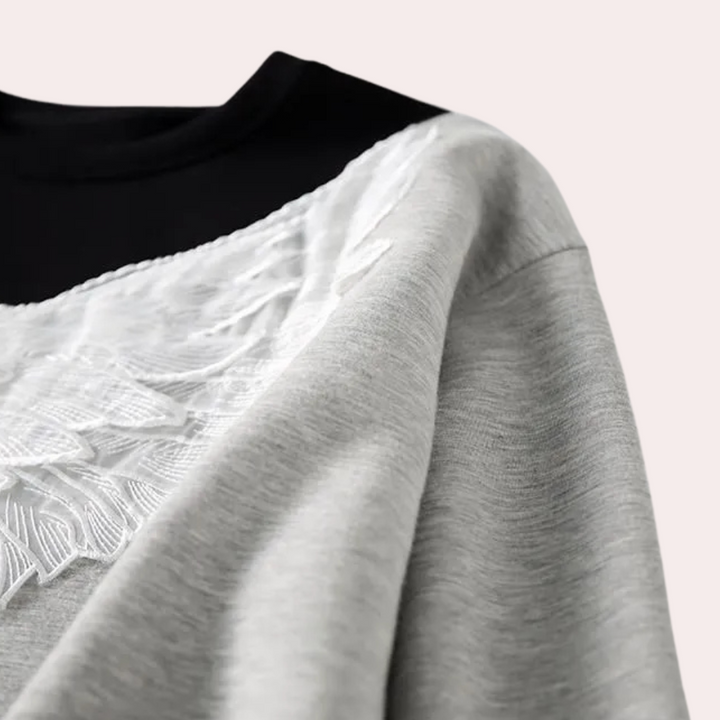 JEASELLE - Elegant women's jumper combining extreme comfort with sophisticated style