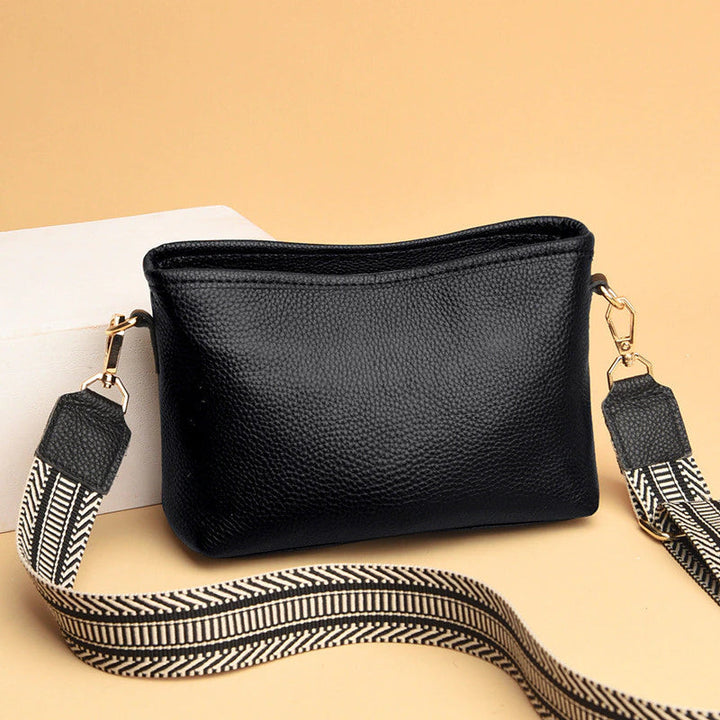 Madison - A classic vintage handbag that will add elegance to any outfit
