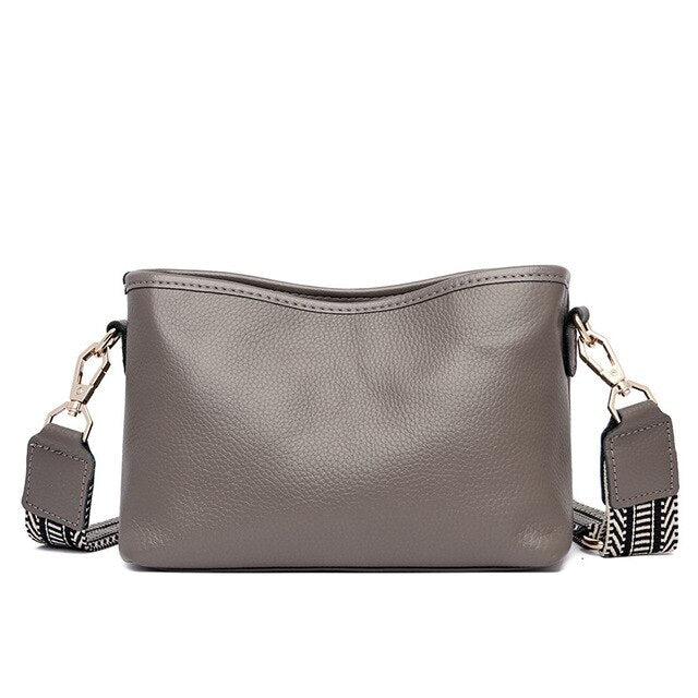 Madison - A classic vintage handbag that will add elegance to any outfit