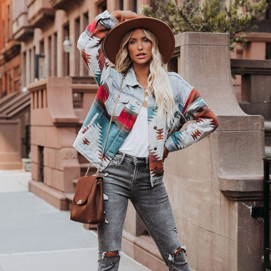 Stylish vintage denim jacket from TUULIKKI with an elegant touch