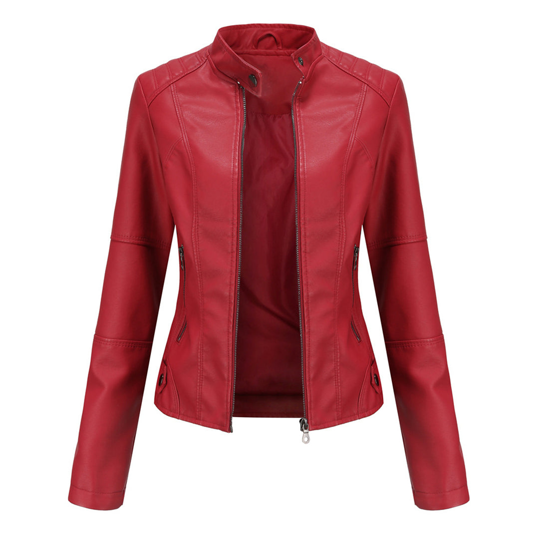 MILENA leather jacket: the perfect combination of elegance and style at your fingertips!