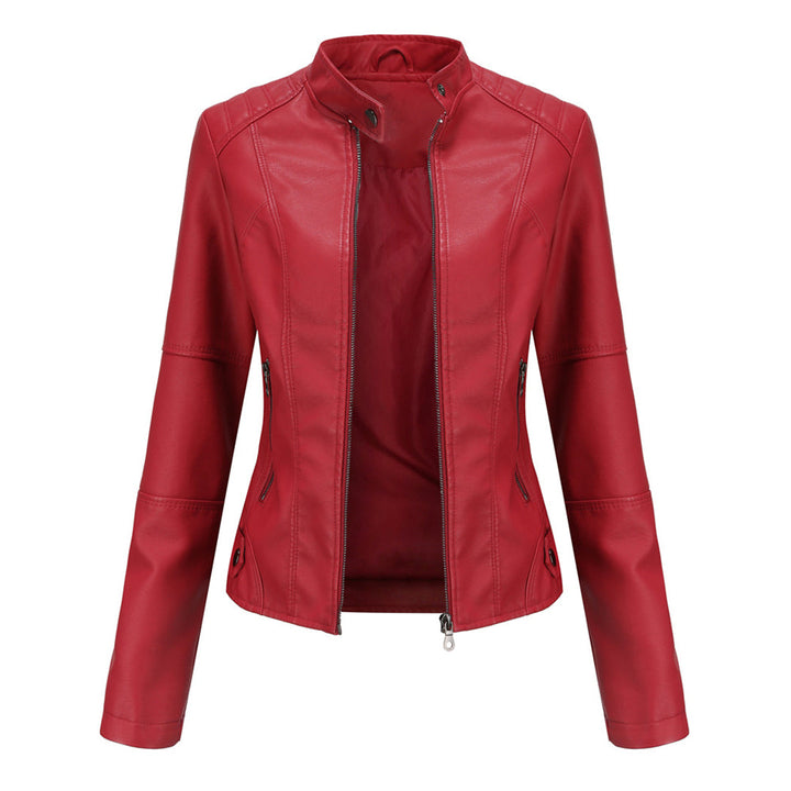 MILENA leather jacket: the perfect combination of elegance and style at your fingertips!