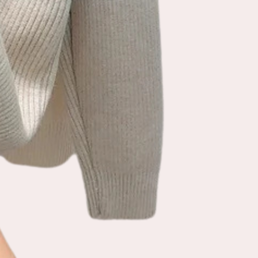 Elegant and comfortable women's jumper in a contemporary style from AZIZA brand