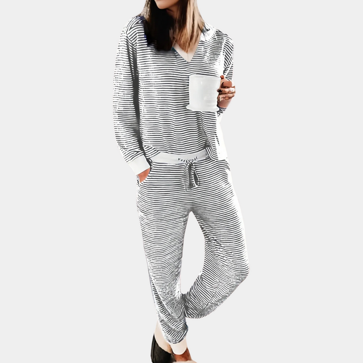 Exclusive ALUNA women's pyjamas - perfect for comfortable nights in