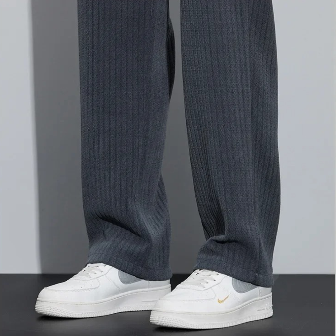 EERO - Elegant corduroy trousers for maximum comfort and style