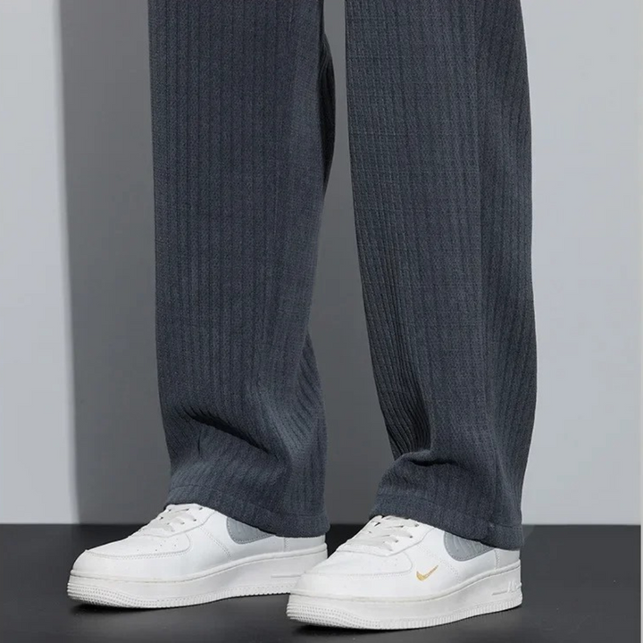 EERO - Elegant corduroy trousers for maximum comfort and style