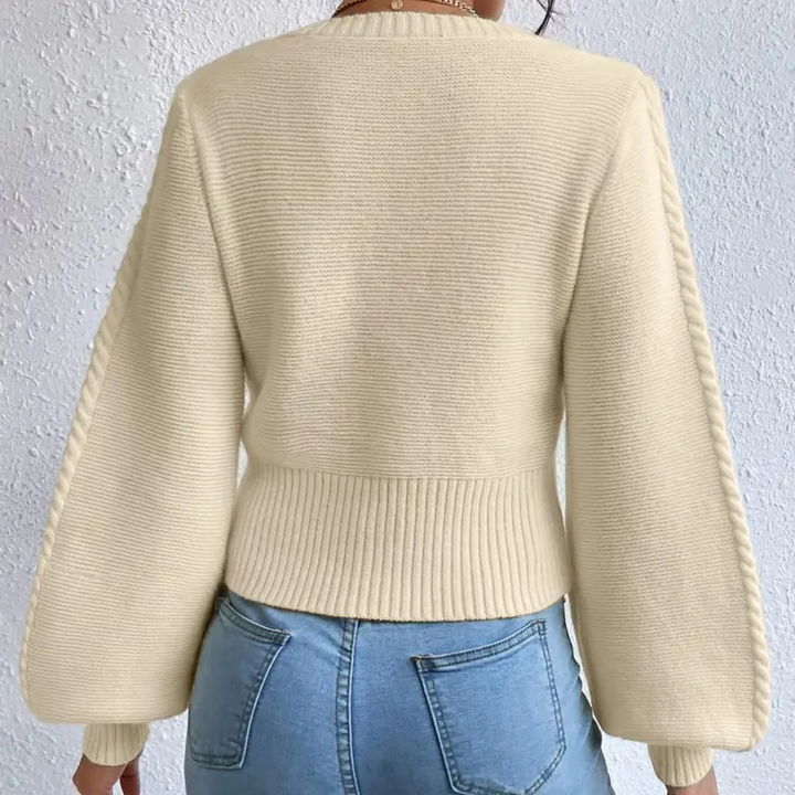 AAYLA - A stylish and ultra-comfortable jumper for elegant, modern women