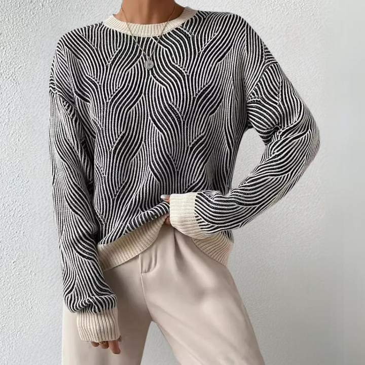 Elegant DEBORAH women's jumper - add a stylish touch to your wardrobe!