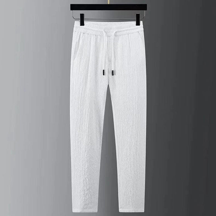 BASTIAN - A sophisticated, stylish men's suit for a high-end elegant look.